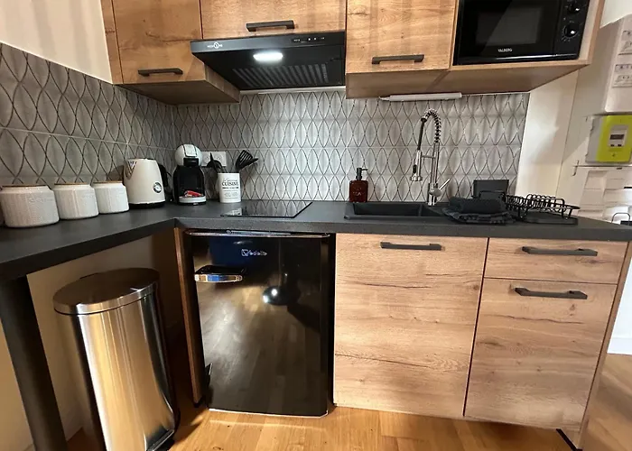 Le Petit Lemullier, Hypercenter *